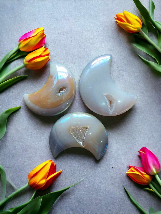 Angel aura agate moon